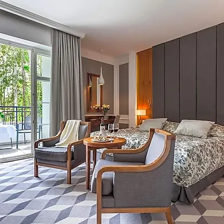 Spa Dr Irena Eris Zdroj 5* بولانيكا- زدروي