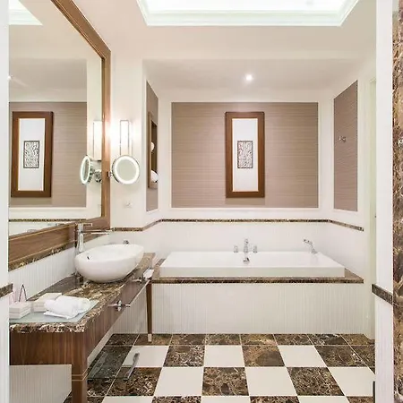 Dr Irena Eris Zdroj 5*